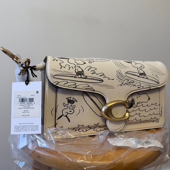 BNWT Coach x Peanuts Tabby Shoulder Bag 26 - Picture 2 of 11